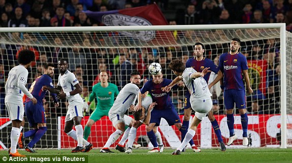 Messi tỏa sáng đưa Barca vào tứ kết - Ảnh 1