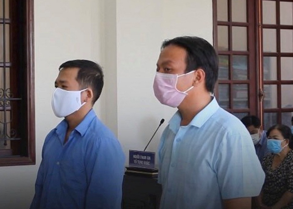 TP Hồ Chí Minh: Xử tù 2 cán bộ xã “làm ngơ” cho xây dựng không phép - Ảnh 1