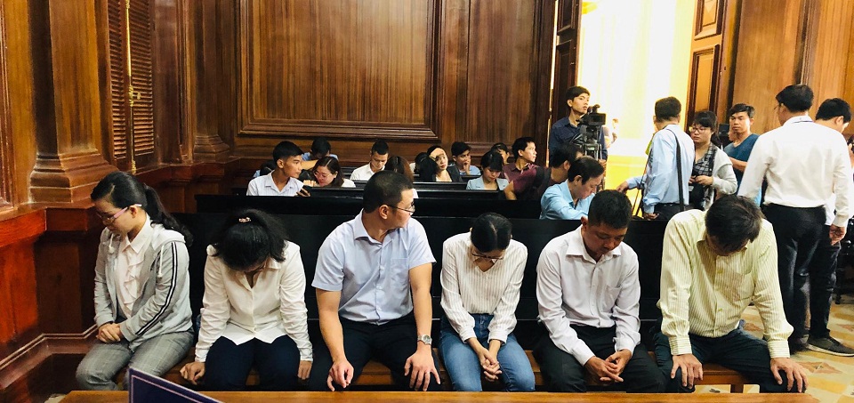 Xét xử “VN Pharma bán thuốc giả chữa ung thư”: Thứ trưởng Bộ Y tế Trương Quốc Cường không đến tòa - Ảnh 2