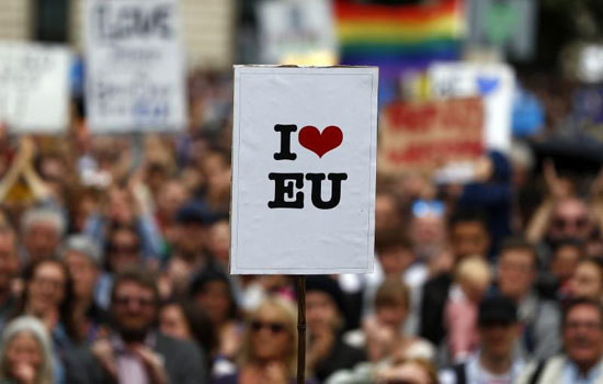 Hơn nửa người dân Anh được hỏi muốn tiếp tục là thành viên EU - Ảnh 1
