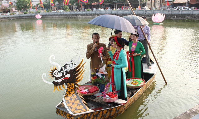 Sôi nổi nhiều hoạt động trước nghi lễ dâng hương Quốc tổ tại lễ hội Bình Đà - Ảnh 11