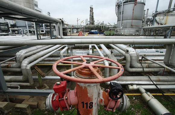 Giá dầu Brent quay đầu giảm mạnh nhất trong gần 2 tháng - Ảnh 2