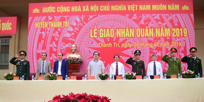 Bí thư Thành ủy Hoàng Trung Hải động viên tân binh huyện Thanh Trì lên đường nhập ngũ - Ảnh 1