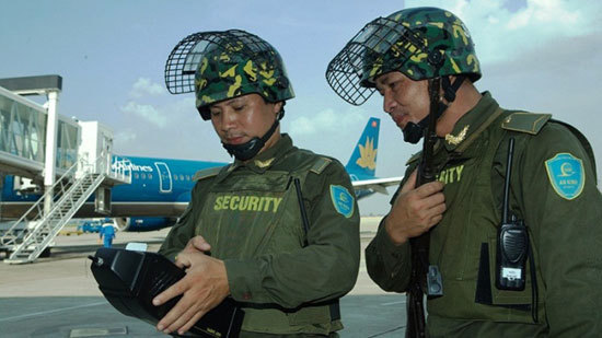Bộ trưởng Bộ Giao thông yêu cầu lập đội an ninh hàng không - Ảnh 1