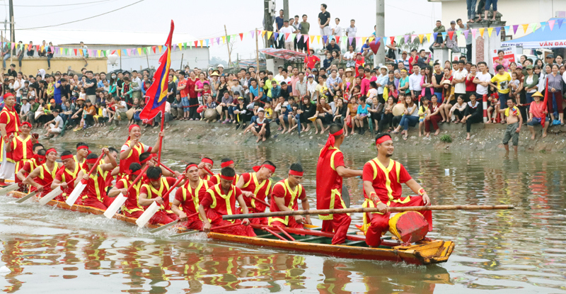 Vượt sông tranh tài cùng 150 tay chèo tại hội bơi Đăm 2018 - Ảnh 10