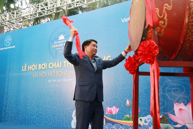 Hơn 700 VĐV tranh tài ở Lễ hội Bơi chải thuyền rồng Hà Nội mở rộng năm 2019 - Ảnh 1