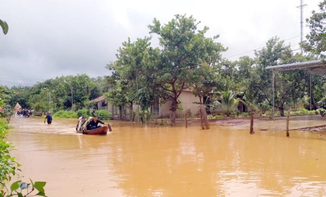 Bình Phước: 189 nhà dân bị ngập sâu, thiệt hại trên 6 tỷ đồng - Ảnh 1