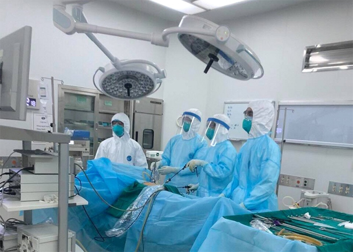 Thêm một bệnh nhân đang cách ly được phẫu thuật viêm ruột thừa - Ảnh 1