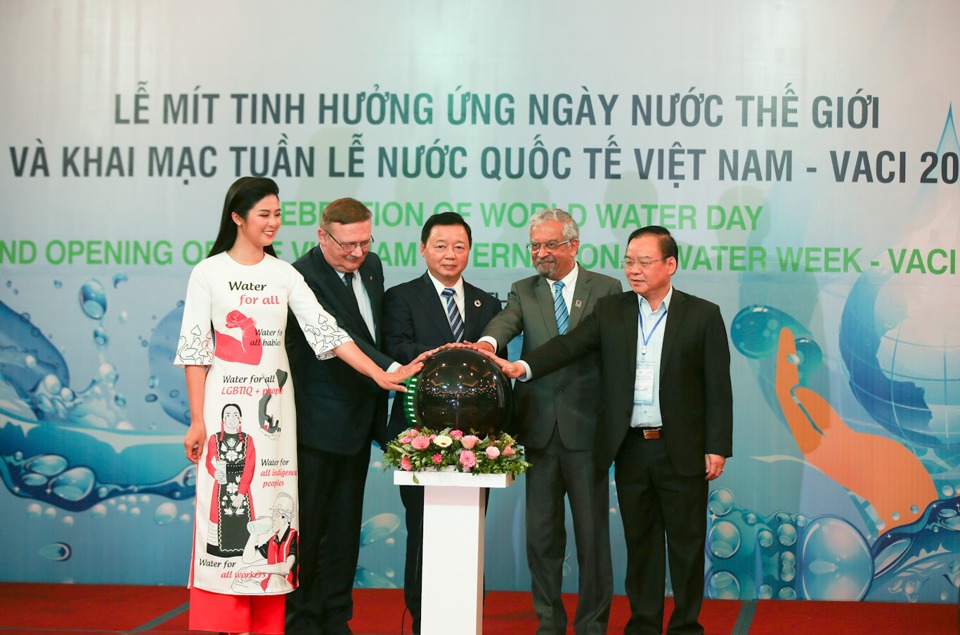 Bộ trưởng Trần Hồng Hà kêu gọi sử dụng hợp lý tài nguyên nước để phát triển bền vững - Ảnh 2