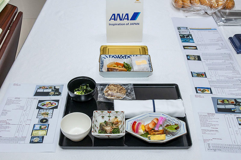 Trải nghiệm bữa ăn 5 sao trên chuyến bay cùng Hàng không All Nippon Airways - Ảnh 3