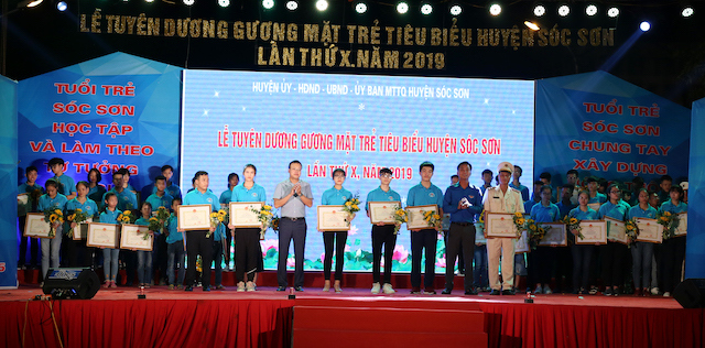 Huyện Sóc Sơn tuyên gương 52 gương mặt trẻ tiêu biểu năm 2019 - Ảnh 1