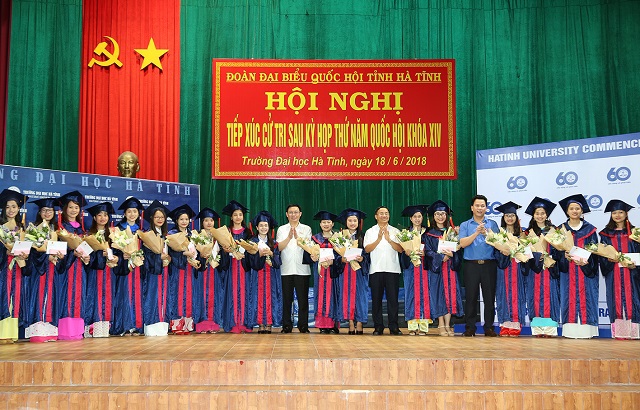 Phó Thủ tướng Vương Đình Huệ tiếp xúc cử tri tại Hà Tĩnh - Ảnh 2