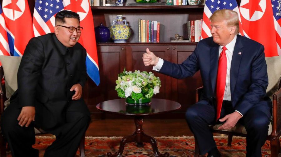 "Soi" ngôn ngữ cơ thể của Tổng thống Trump và ông Kim Jong-un trong hội nghị thượng đỉnh - Ảnh 3