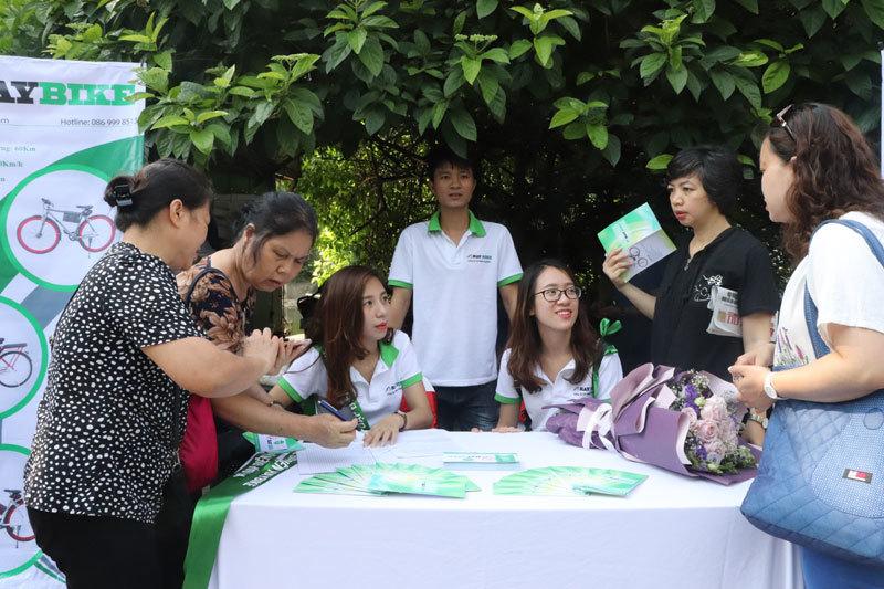 Hà Nội: Gần 1.000 tình nguyện viên ra quân hưởng ứng ngày “Chủ Nhật xanh” - Ảnh 2