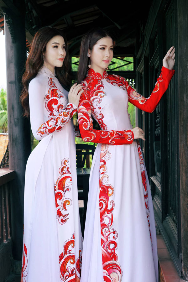 Hoa hậu Kim Ngọc cùng Á hậu Ngọc Huyền thướt tha với áo dài - Ảnh 11