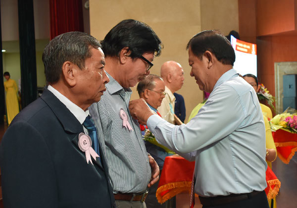 Đảng ủy Khối Dân - Chính - Đảng TP Hồ Chí Minh: Kỷ niệm 128 năm Ngày sinh Chủ tịch Hồ Chí Minh - Ảnh 1