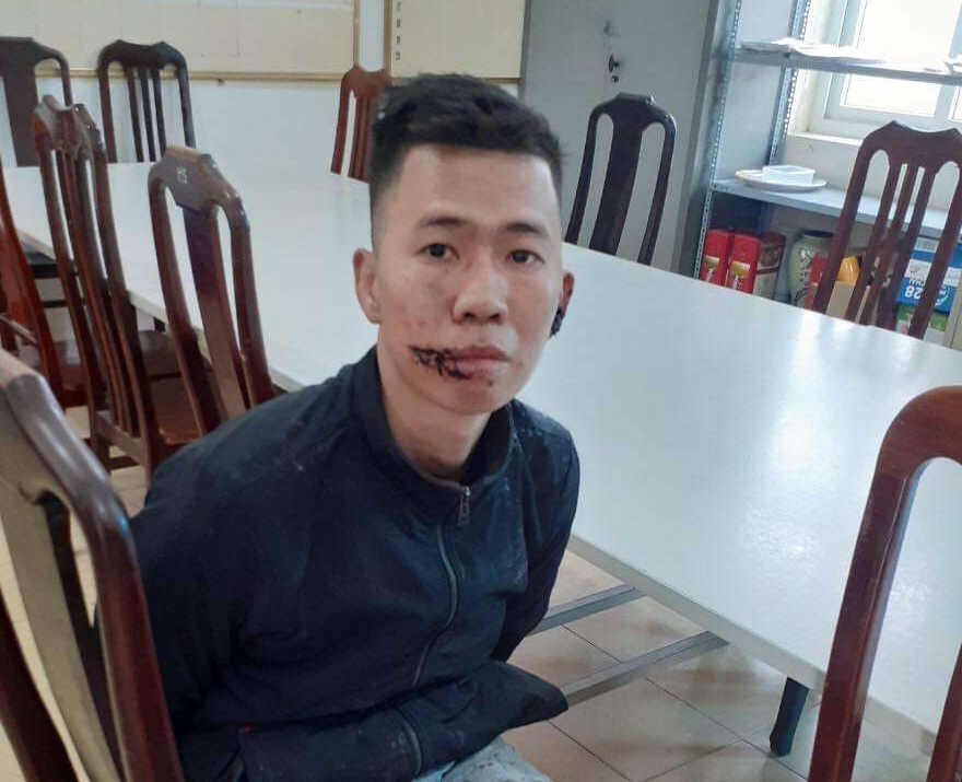 Hà Nội: Bắt nam thanh niên chém mẹ tử vong, bố trọng thương ở Mê Linh - Ảnh 1
