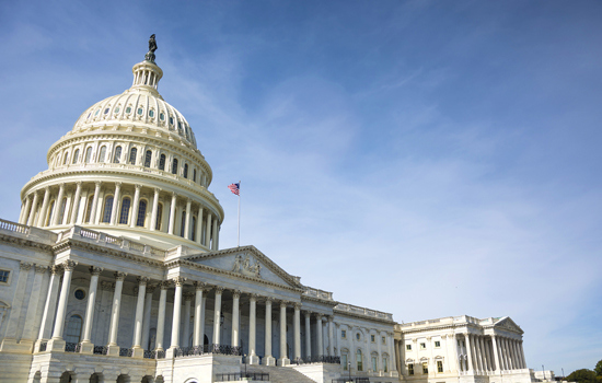 Thượng viện Mỹ phê chuẩn dự luật chi tiêu quốc phòng lên tới 700 tỷ USD - Ảnh 1