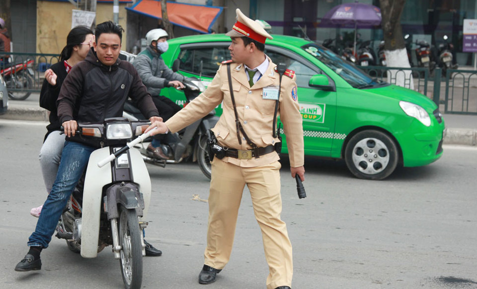 10 năm thực hiện quy định đội mũ bảo hiểm: Mừng về lượng, lo về chất - Bài 1: Mới thành công một nửa - Ảnh 1