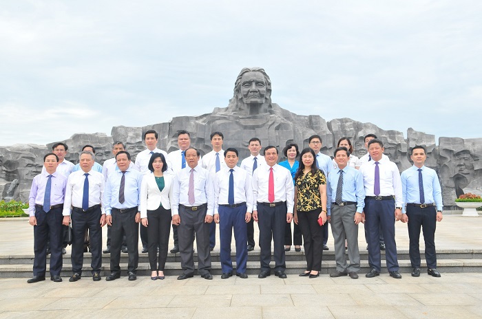 Đoàn công tác TP Hà Nội thăm hỏi gia đình chính sách, tặng quà tại tỉnh Quảng Nam - Ảnh 3
