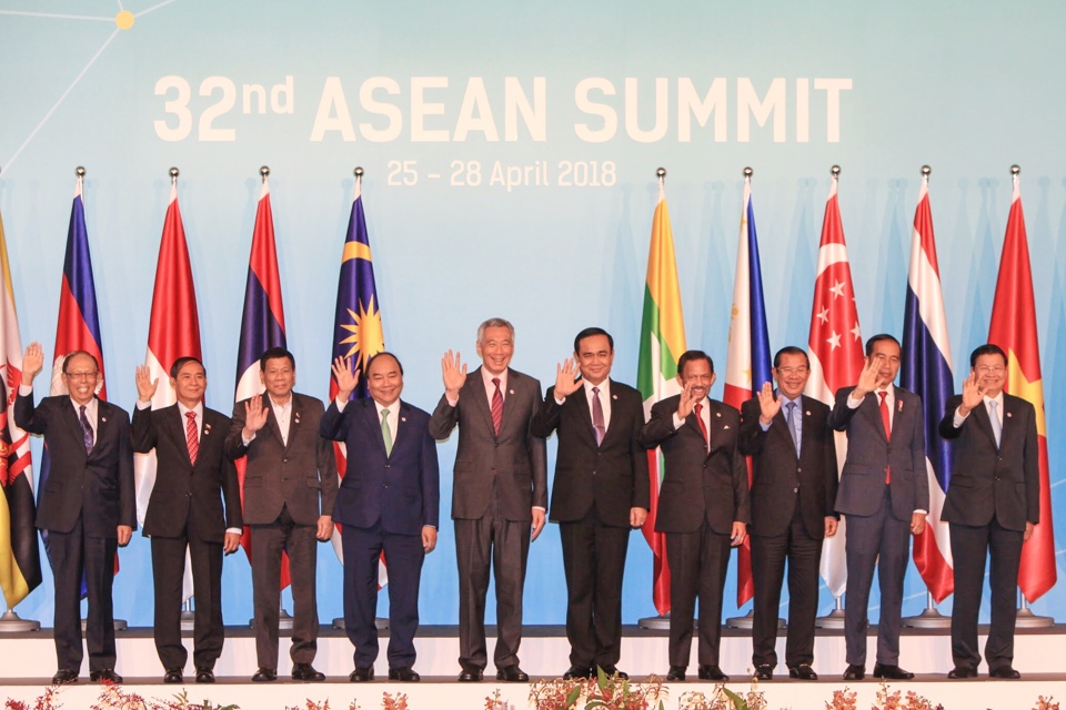 Thủ tướng kết thúc chuyến thăm Singapore và dự Hội nghị Cấp cao ASEAN lần thứ 32 - Ảnh 1