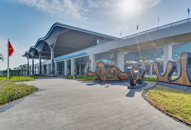 Khai thác nhà ga sân bay đầu tiên tại Việt Nam theo chuẩn 4 sao quốc tế - Ảnh 1