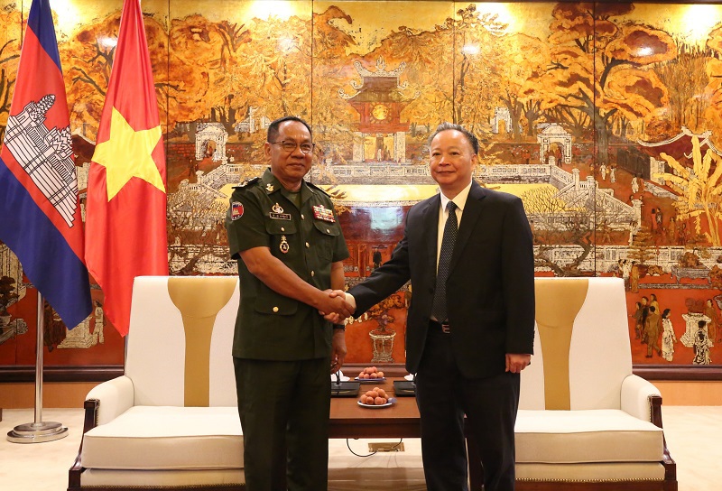 Hà Nội - Phnompenh tăng cường hợp tác an ninh - Ảnh 1