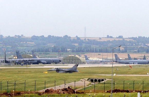 Ankara sẽ đóng cửa căn cứ không quân Incirlik của Mỹ nếu bị áp lệnh trừng phạt - Ảnh 1