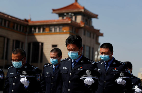 Trung Quốc treo cờ rủ, dành 3 phút mặc niệm các nạn nhân dịch Covid-19 - Ảnh 4