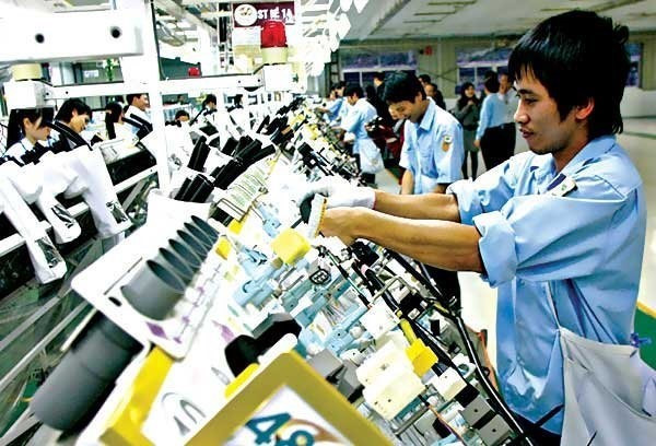 Việt Nam tăng 10 bậc năng lực cạnh tranh toàn cầu - Ảnh 1