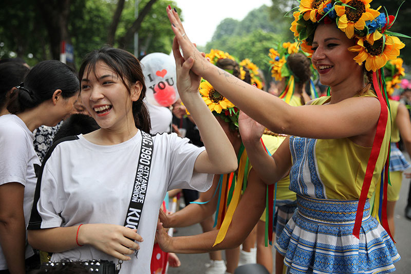 Sun World đồng hành cùng Hà Nội tổ chức Carnival đường phố chào mừng "65 năm giải phóng Thủ đô" - Ảnh 3