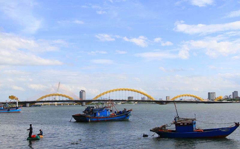 Đà Nẵng: Thành phố của những cây cầu - Ảnh 2