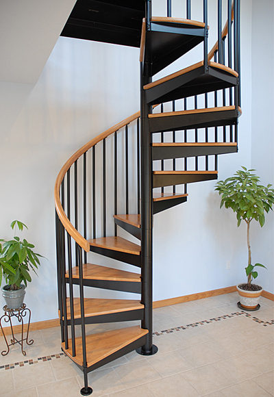 Cách thiết kế cầu thang đa năng cho ngôi nhà diện tích nhỏ - Ảnh 3