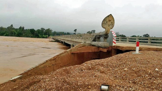 Thủ tướng điện thăm hỏi về tình hình mưa lũ ở Campuchia - Ảnh 1