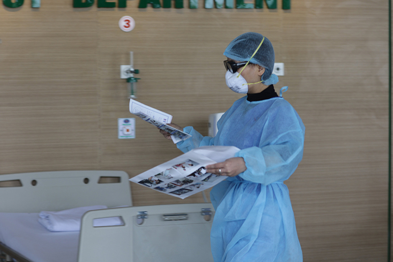 Bác sĩ, bệnh nhân đeo khẩu trang phòng chống nCoV-2019 - Ảnh 3