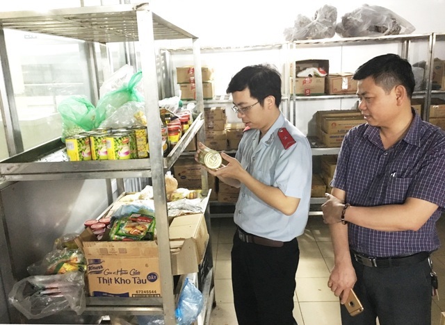 Hà Nội: Cứ 10 cơ sở kinh doanh nông sản có 1 cơ sở vi phạm an toàn thực phẩm - Ảnh 1