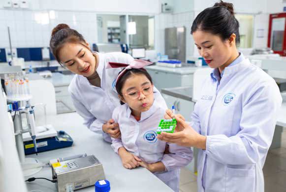 4 cửa ải nghiêm ngặt giúp sữa tươi Cô gái Hà Lan an toàn vượt chuẩn Việt Nam 11 lần - Ảnh 4