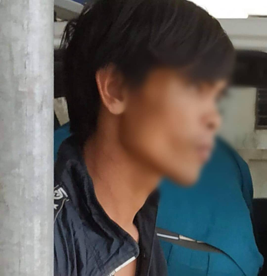 TP Hồ Chí Minh: Cha ruột ngáo đá ôm con gái 2 tháng tuổi tử thủ - Ảnh 1