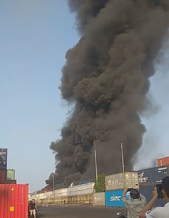 Hải Phòng: Hỏa hoạn thiêu rụi xưởng nhựa của một Công ty - Ảnh 2