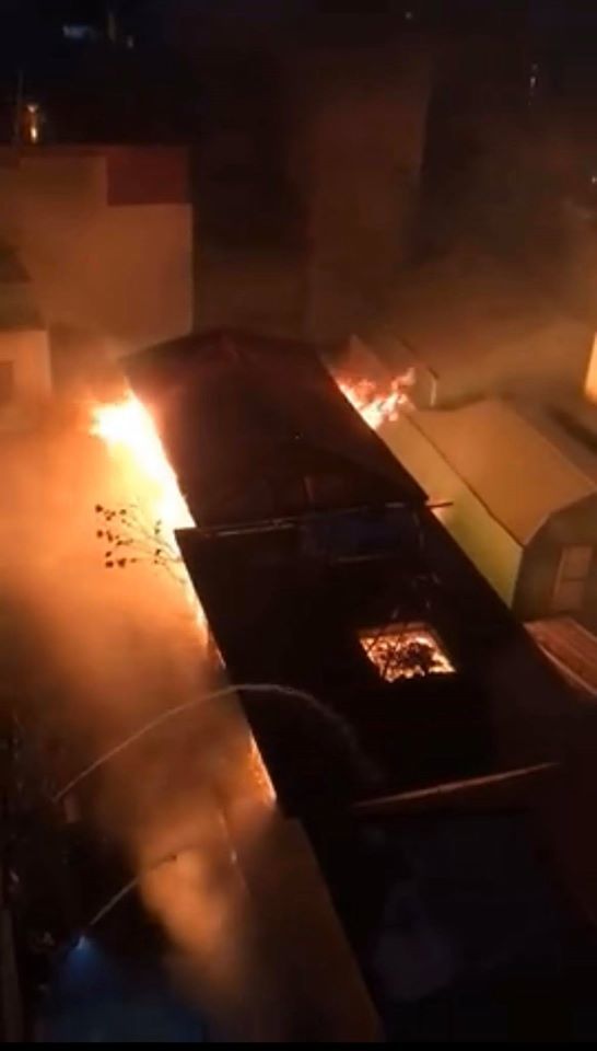Hà Nội: Cháy dữ dội ngôi nhà 3 tầng gần cây xăng Nam Đồng - Ảnh 5