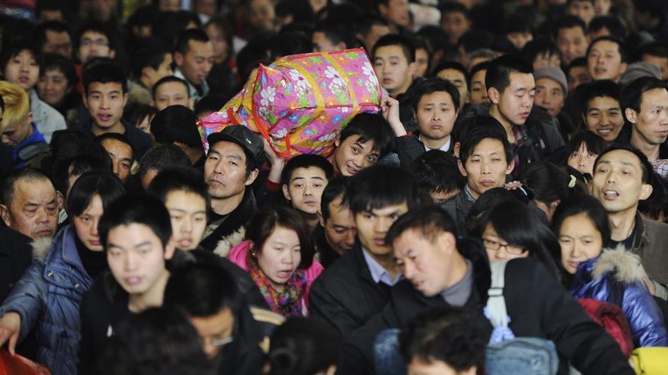 Tung tích hàng triệu người Trung Quốc rời đi trước kiểm dịch corona - Ảnh 1