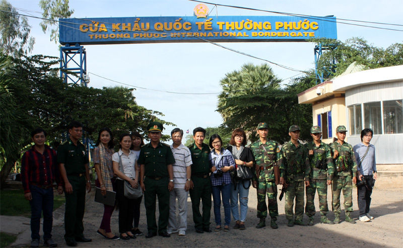 Hội Nhà báo TP Hà Nội thăm và làm việc với Bộ đội Biên phòng các tỉnh phía Nam - Ảnh 2