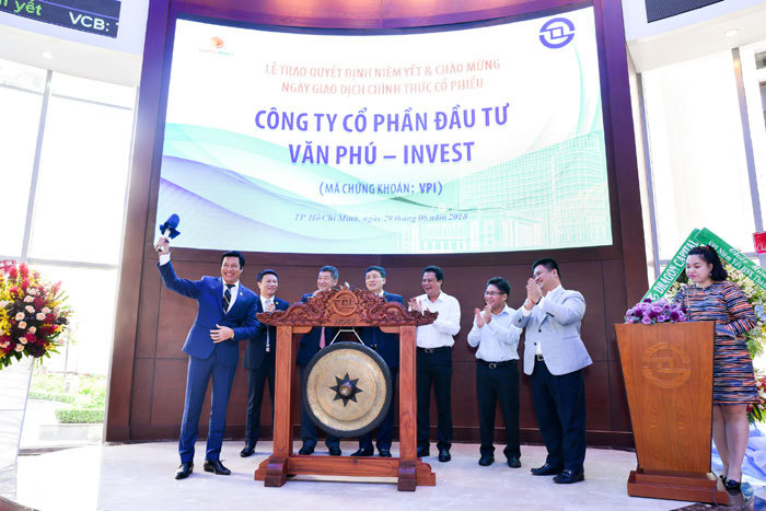 Văn phú – Invest chính thức niêm yết trên sàn HOSE - Ảnh 1