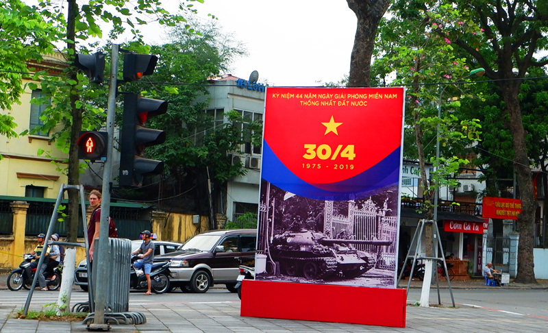 Hà Nội trang hoàng cờ hoa mừng các ngày Lễ lịch sử của đất nước năm 2019 - Ảnh 7