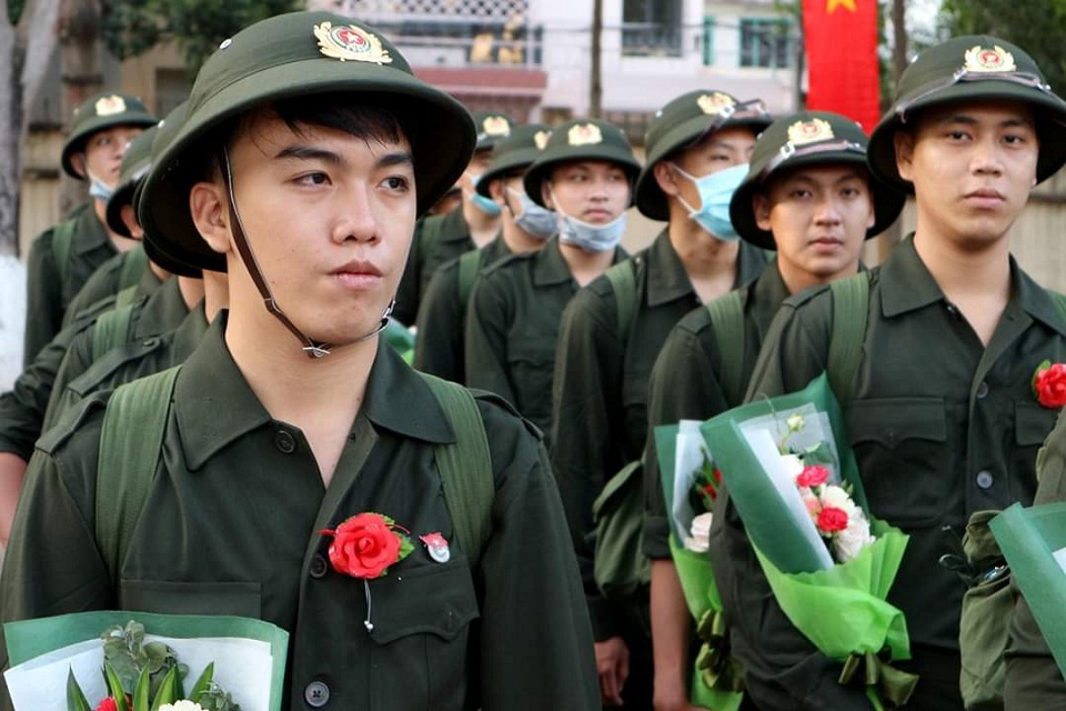 Gần 4.500 thanh niên TP Hồ Chí Minh hăng hái lên đường nhập ngũ - Ảnh 10