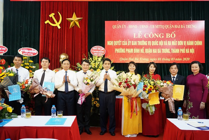 Chủ tịch UBND TP Nguyễn Đức Chung: Các phường mới tạo thuận lợi nhất cho người dân trong giao dịch hành chính - Ảnh 2