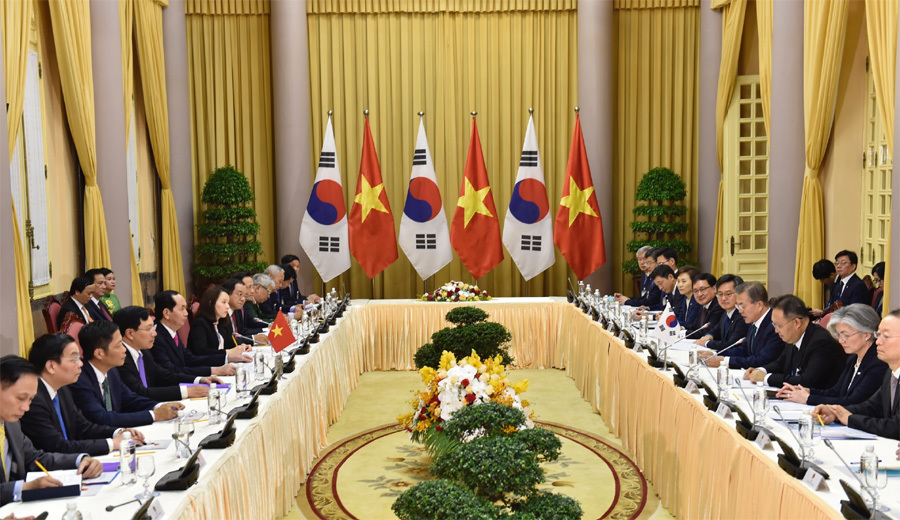 Chủ tịch nước Trần Đại Quang và Tổng thống Hàn Quốc chủ trì họp báo - Ảnh 2