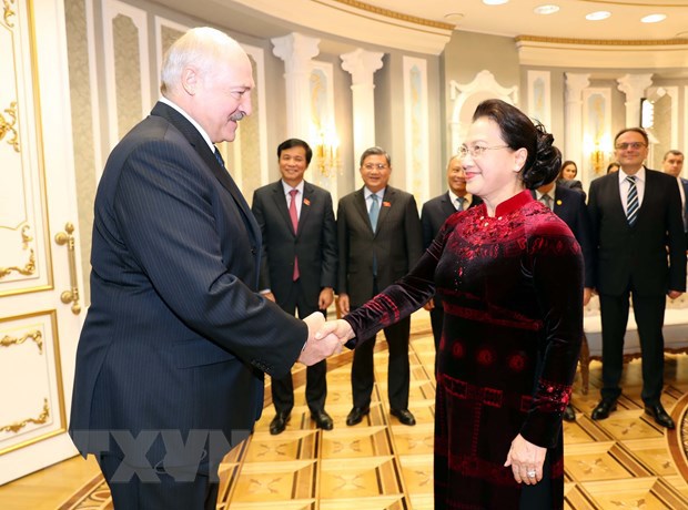 Chủ tịch Quốc hội Nguyễn Thị Kim Ngân hội kiến Tổng thống Belarus - Ảnh 1
