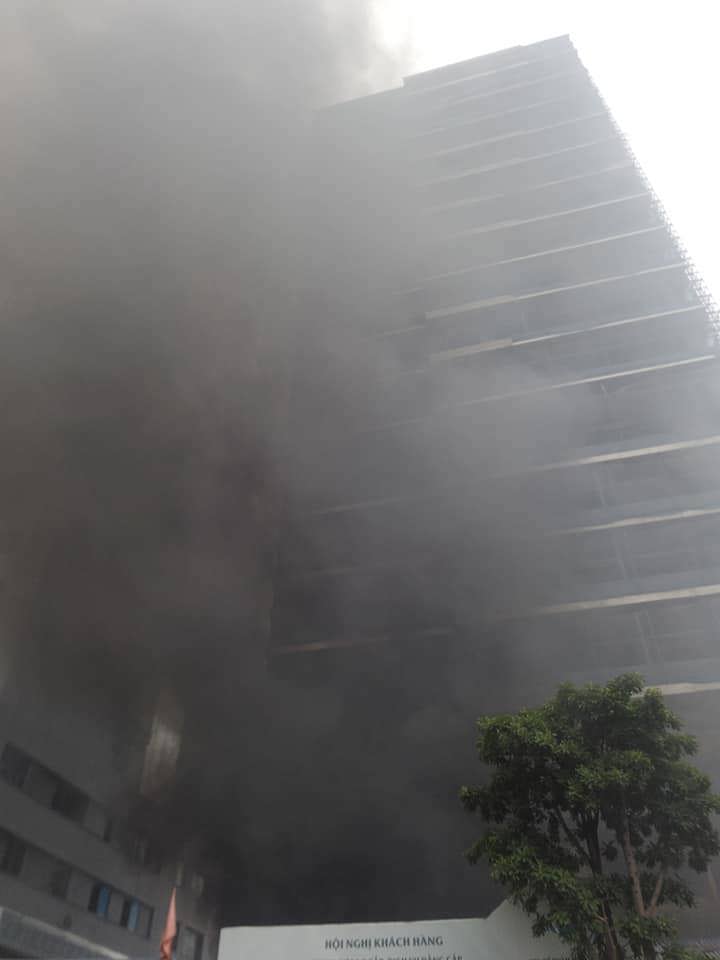 Hà Nội: Cháy toà nhà chung cư cao cấp QMS Tower đang xây dựng - Ảnh 3