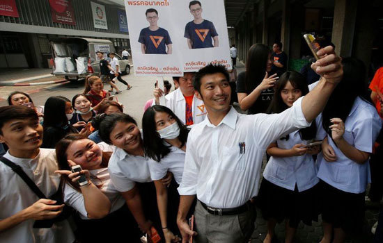Tổng tuyển cử Thái Lan 2019: Cơ hội chiến thắng dành cho Thủ tướng Thái Lan Prayuth Chan-ocha - Ảnh 2